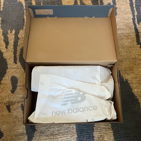 New Balance 57/40–UNWORN 'Moonbeam Nightwatch Green'— color sold out everywhere! - Picture 4 of 7